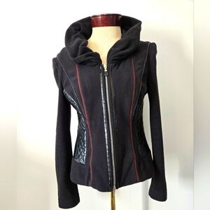 TUZZI Black Fleece Quilted Women's Jacket With Ruffled Shawl Collar. Size 8